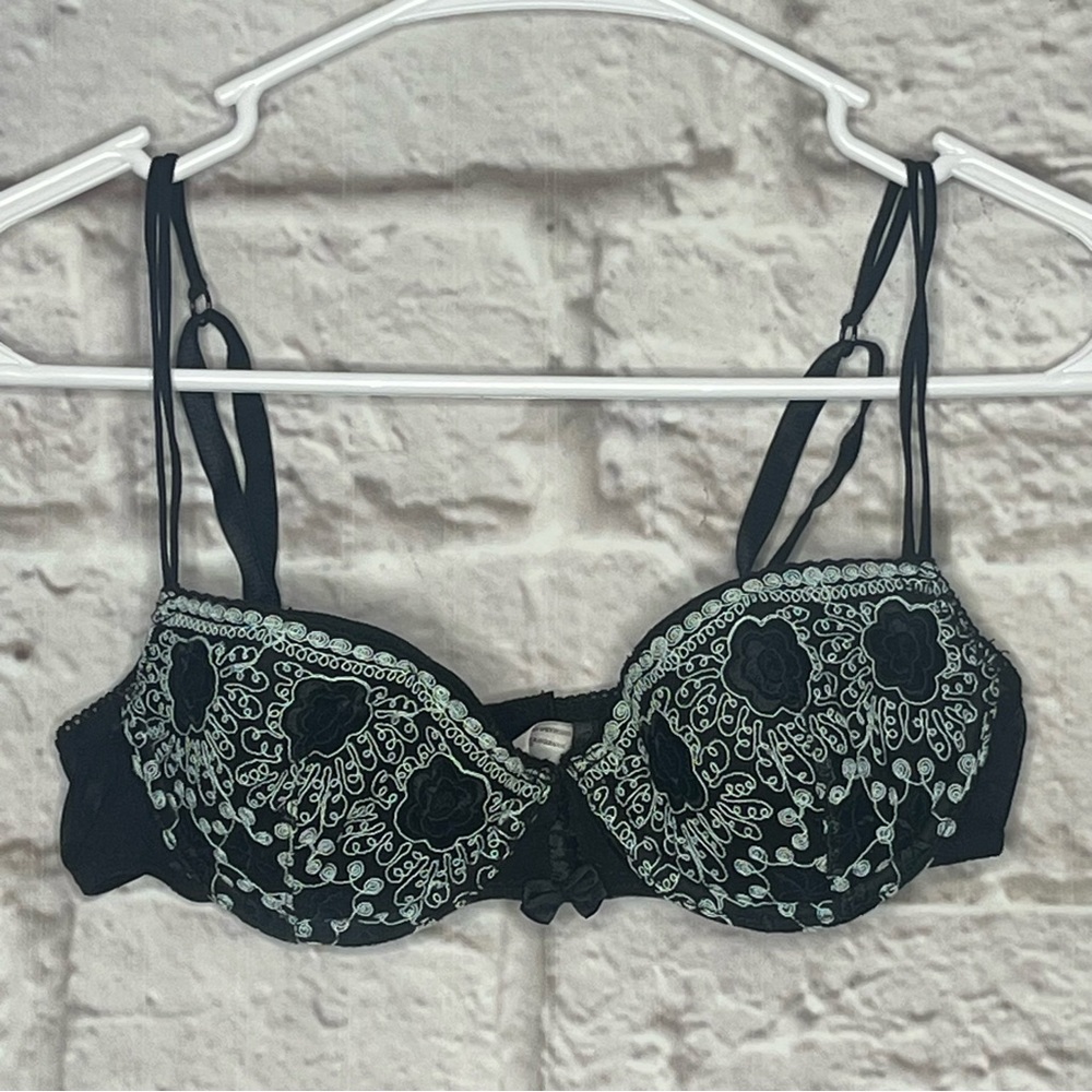 Delicates Bra Black Flower Size 34A